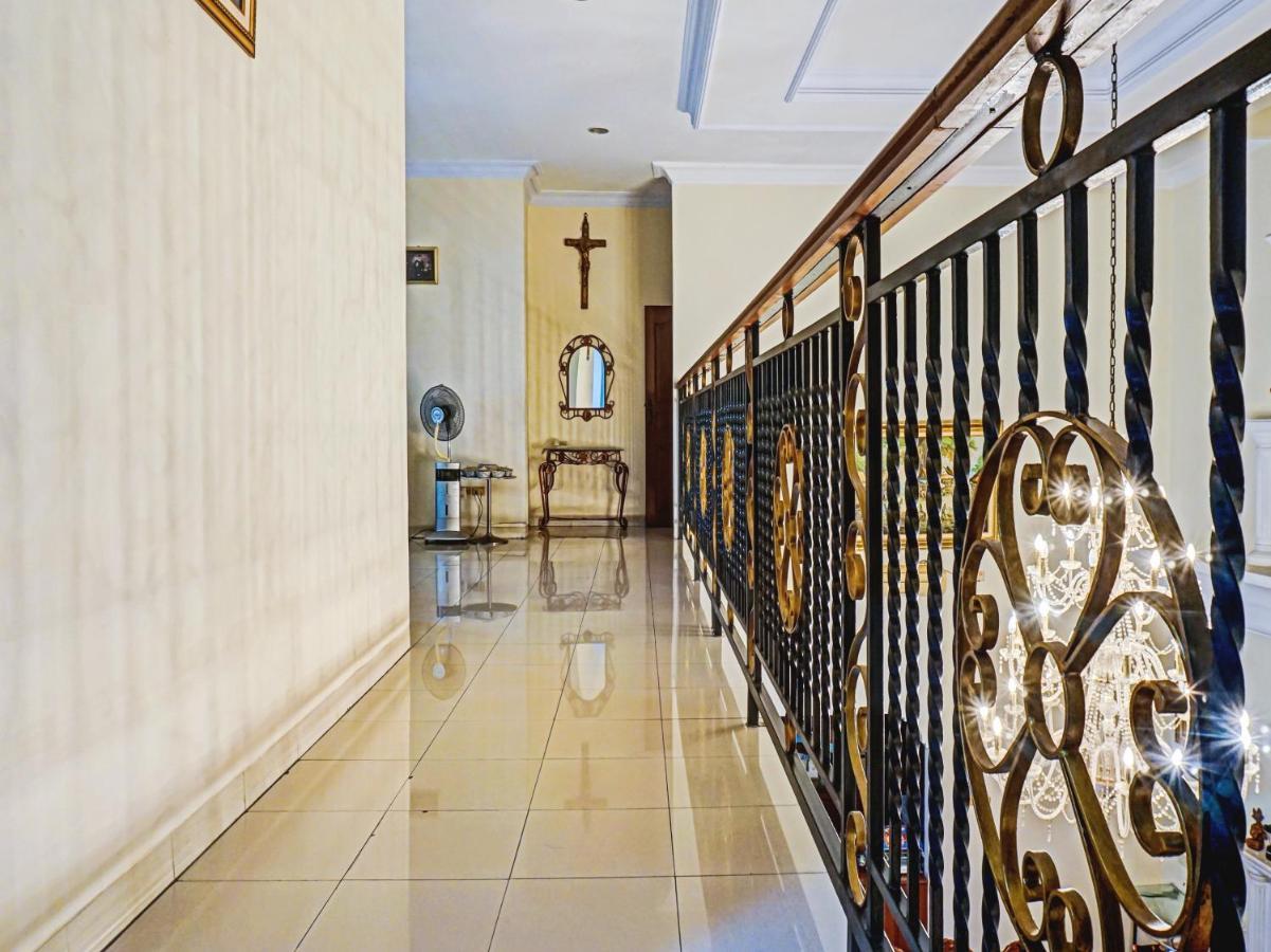 Spot On 90295 Simprug Residence Джакарта Екстериор снимка