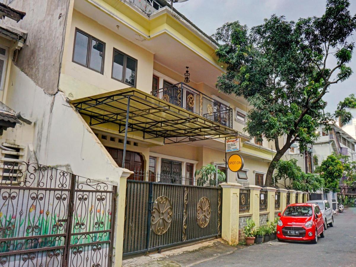 Spot On 90295 Simprug Residence Джакарта Екстериор снимка